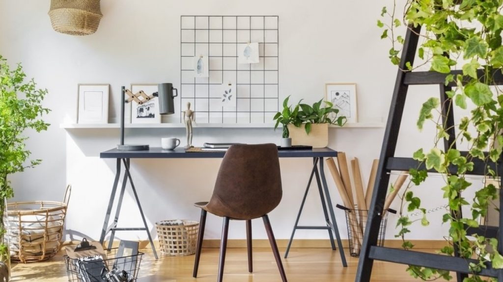 Como montar um home office gastando pouco