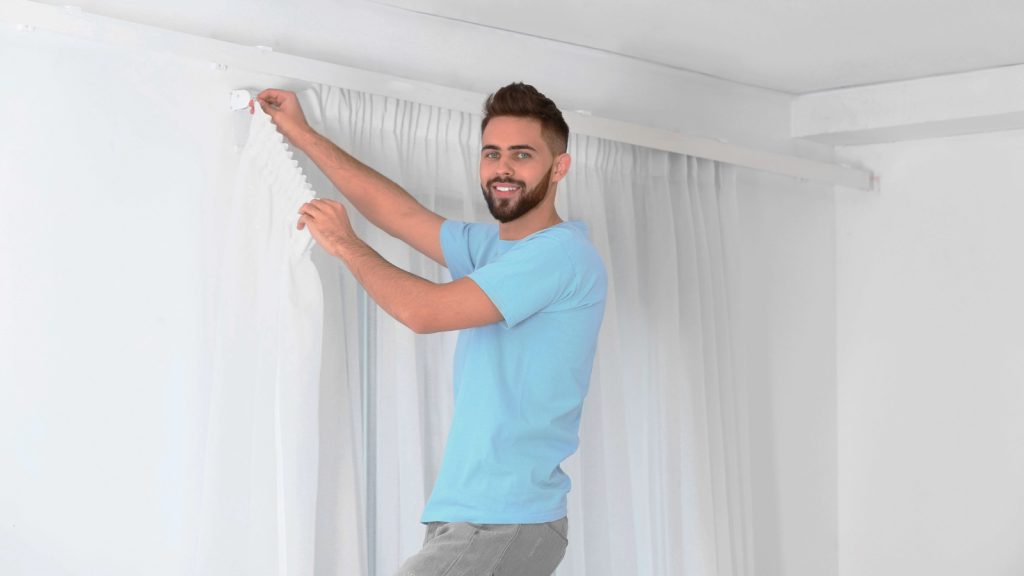 instalar trilho suisso no gesso