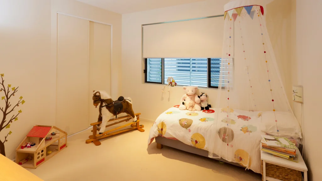 cortina rolô para quarto de criança
