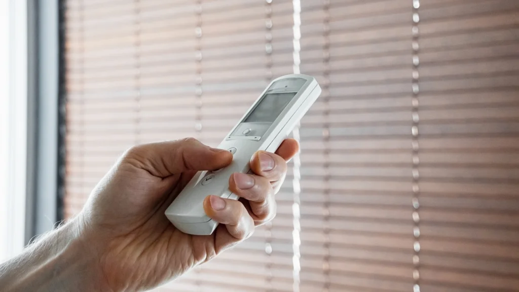 cortina motorizada para quarto infantil